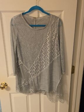 Simply Couture Light Gray Lace-Panel Tunic Top